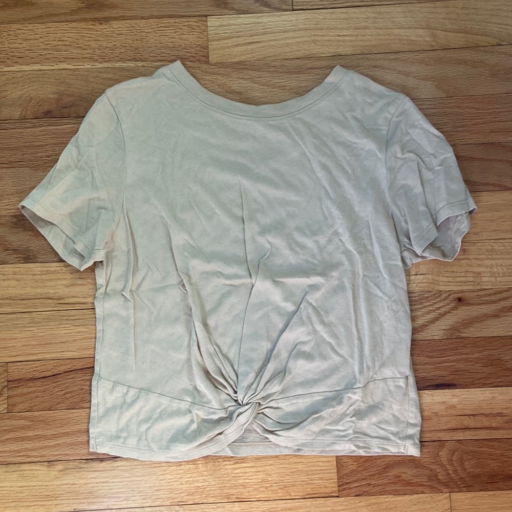 Hollister shirt size medium
